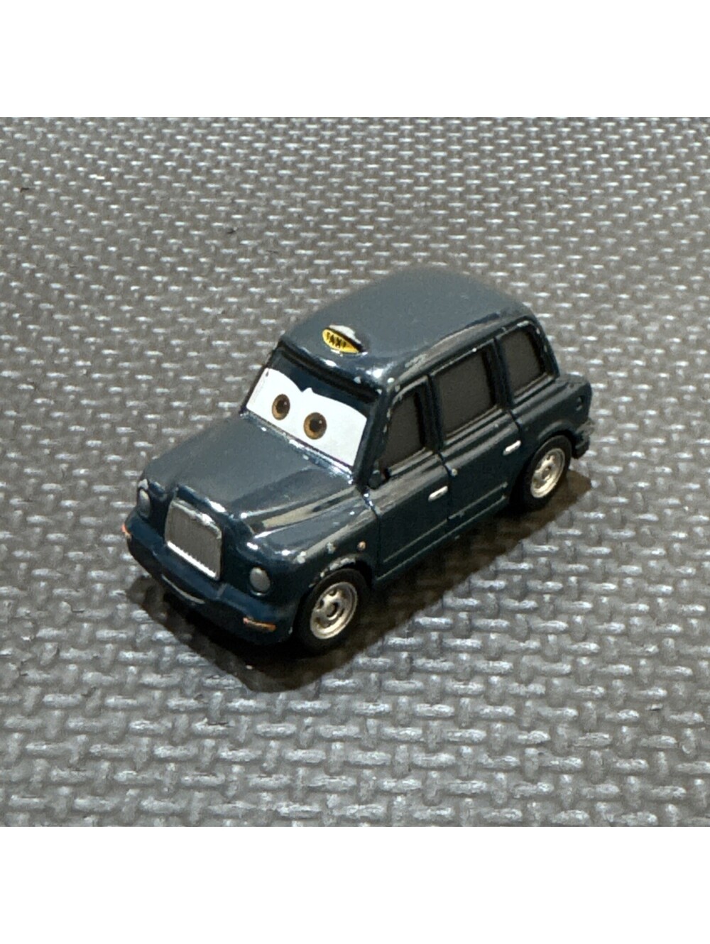 Disney Pixar Cars 2 - Chauncy Fares Ye Left Turn Inn Mattel
